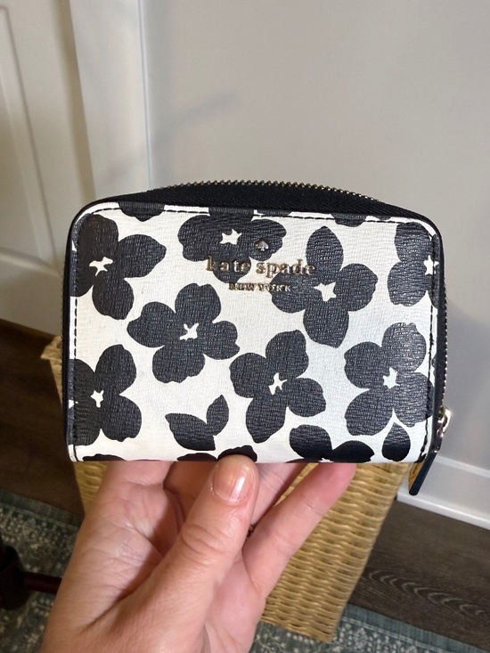 kate spade Handbags - Kate Spade New York Spade Flower Small Compact Wallet / Small Zip Wallet